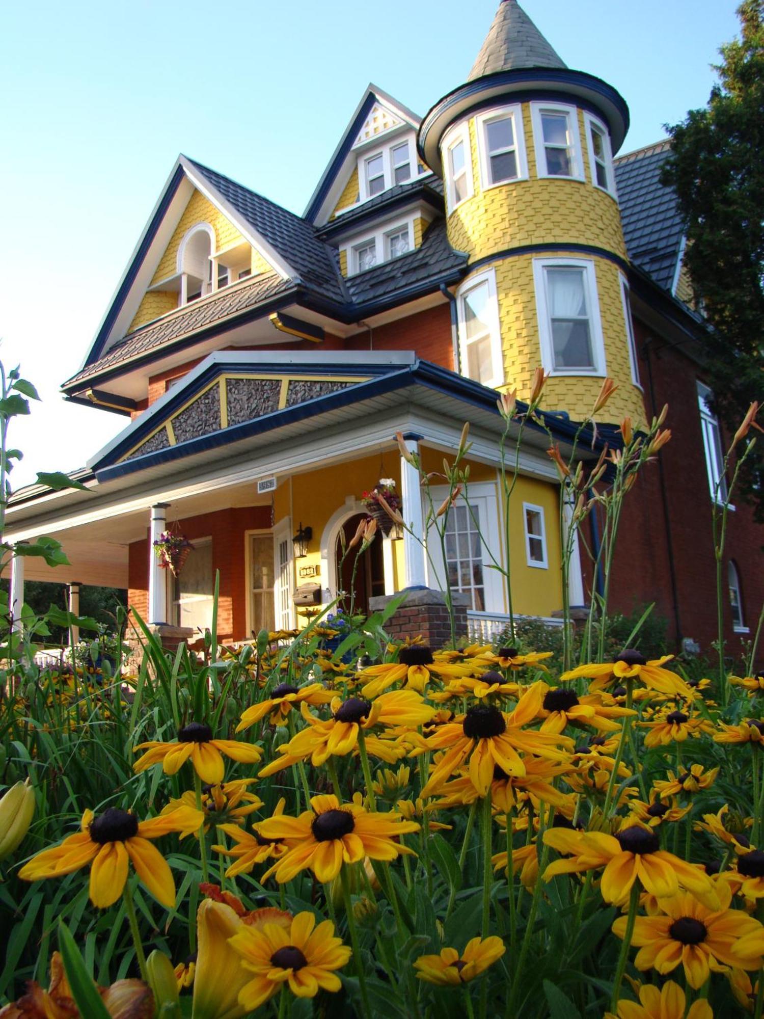 A Moment In Time Bed And Breakfast Niagara Falls Eksteriør billede