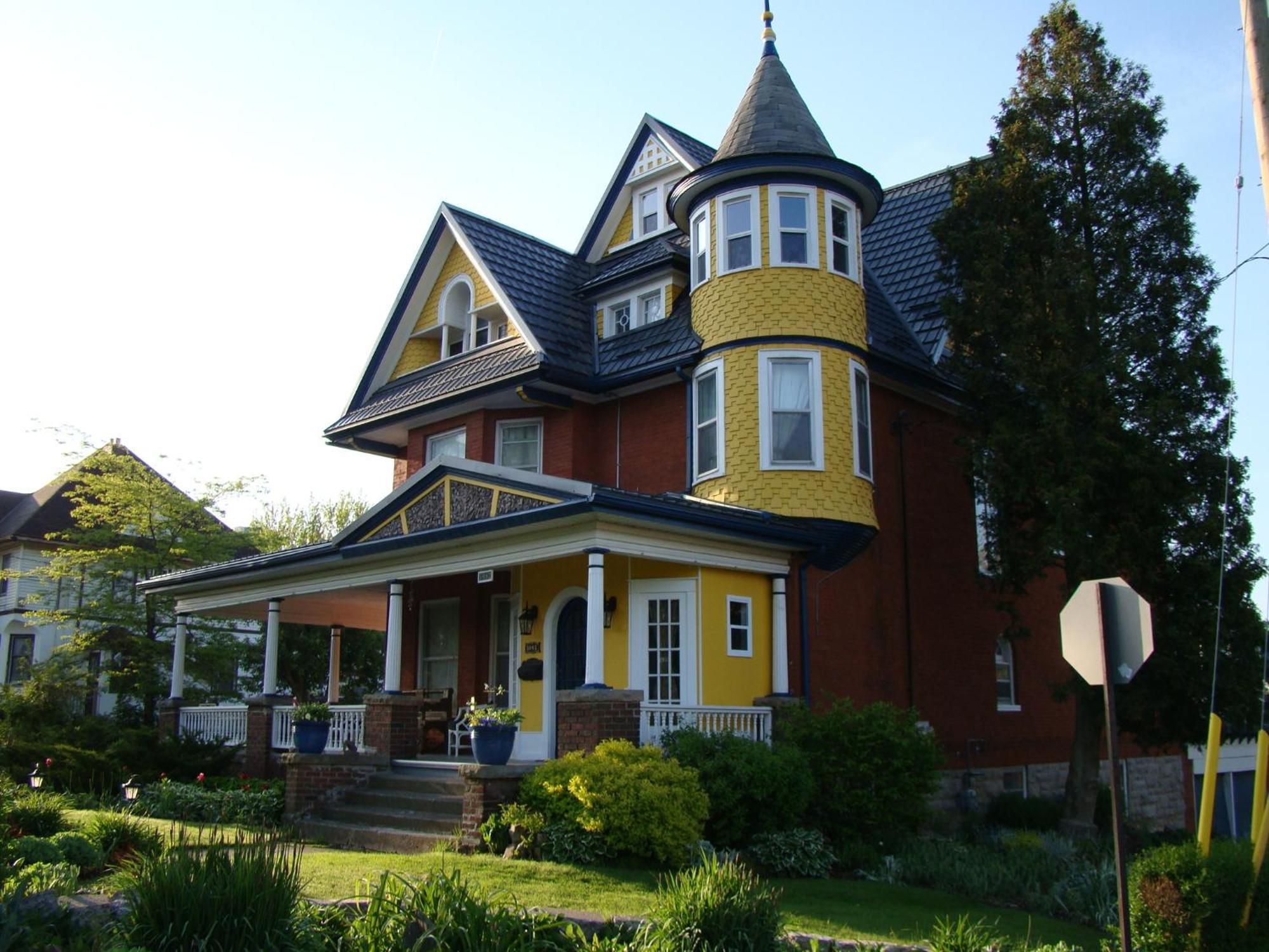 A Moment In Time Bed And Breakfast Niagara Falls Eksteriør billede