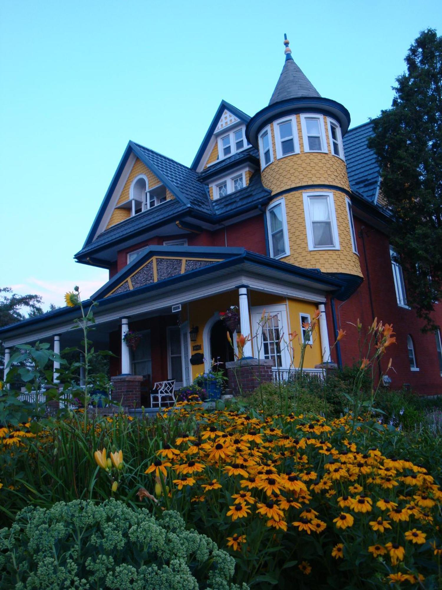 A Moment In Time Bed And Breakfast Niagara Falls Eksteriør billede