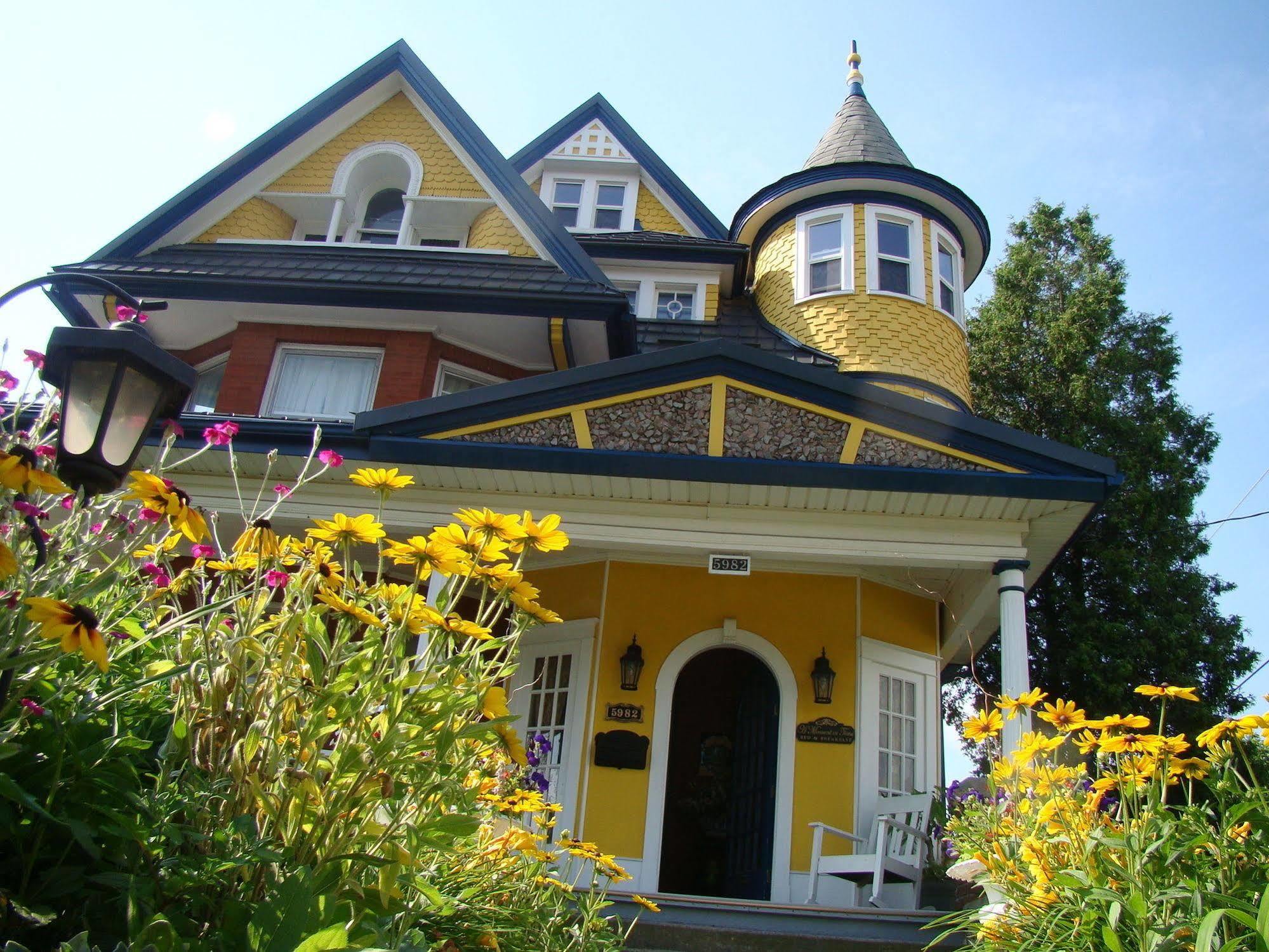 A Moment In Time Bed And Breakfast Niagara Falls Eksteriør billede